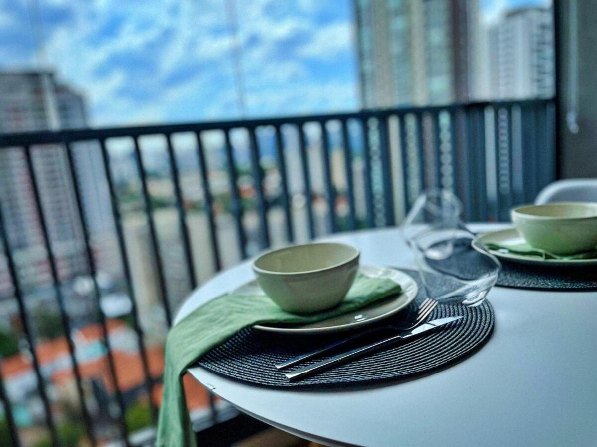 Elegant With Incredible View Of